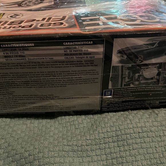 1968 Pontiac Firebird 1/25 Kit FOOSE Design 2012 Revell 85-4905 *COMPLETE* - Picture 7 of 10